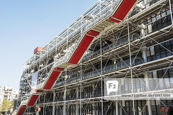 Die Fassade des Centre Pompidou; Paris  Frankreich'.