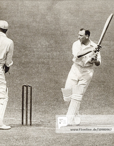 Sir John Berry ''Jack'' Hobbs  1882 - 1963. Englischer Profi-Cricketspieler. Aus: The Story of 25 Eventful Years in Pictures  veröffentlicht 1935.'