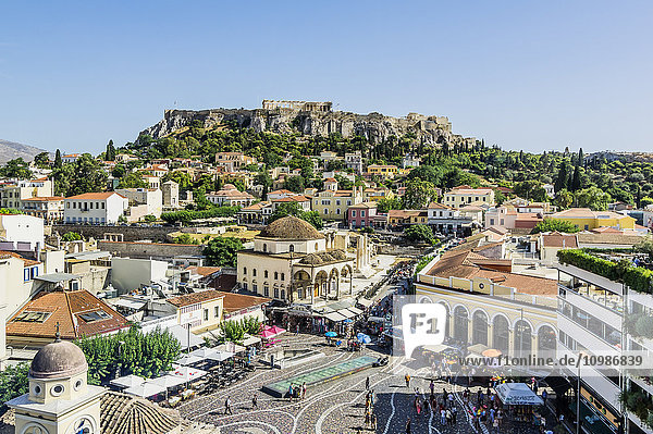 Griechenland  Athen  Monasteraki-Platz und Akropolis im Hintergrund