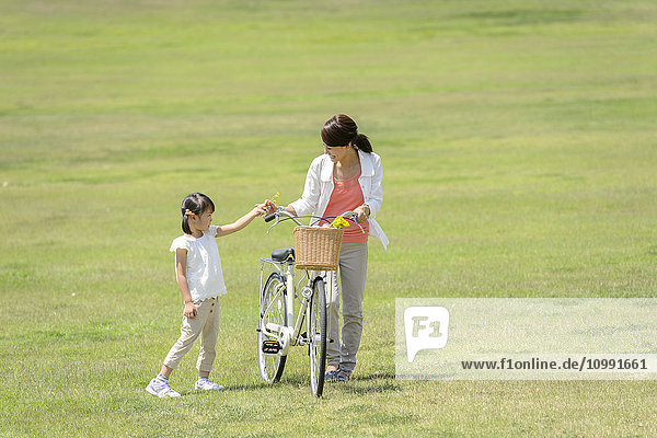 Japanese kid with mother at the park