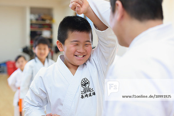 Japanischer Karatekurs für Kinder