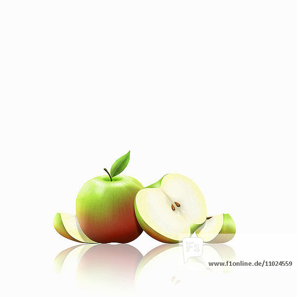Frische Äpfel  ganz  halbiert und gestückelt