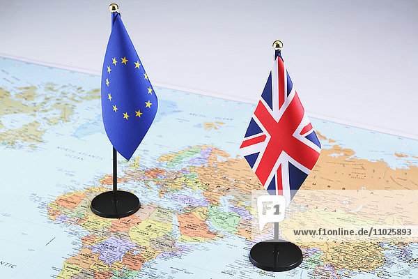 Flaggen des Vereinigten Königreichs und der EU