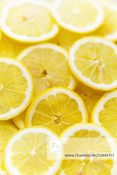 Stapel frischer Zitronenscheiben