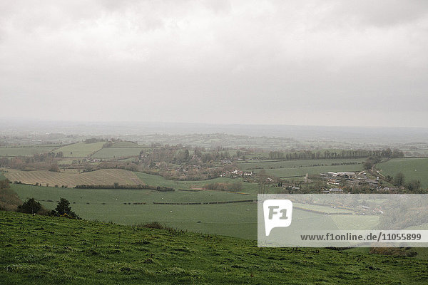Blick über die Landschaft  Felder und Ackerland von Devon.