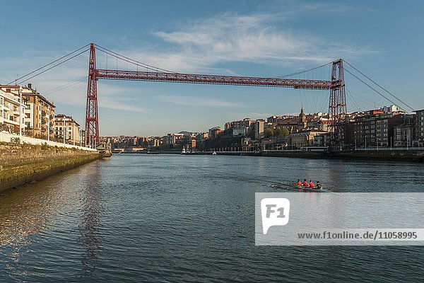 Die Biskaya-Brücke  auch Puente Colgante  oder Hängende Brücke  1893 eröffnet  UNESCO-Weltkulturerbe Bilbao  Portugalete  Baskenland  Spanien  Europa