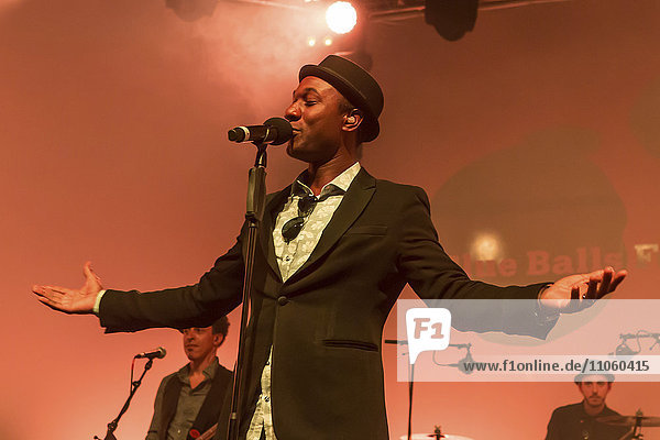 Der US-amerikanische Sänger  Soulmusiker und Rapper Aloe Blacc live beim Blue Balls Festival in Luzern  Schweiz  Europa