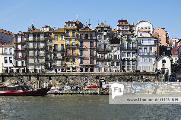 Uferpromenade  Altstadt Ribeira  Porto  UNESCO Weltkulturerbe  Portugal  Europa