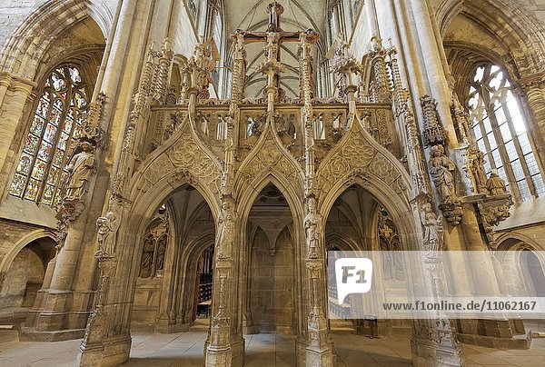 Gothic rood screen with triumphal cross group Halberstadt Cathedral St. Stephen and St. Situs  Halberstadt  Saxony-Anhalt  Germany  Europe