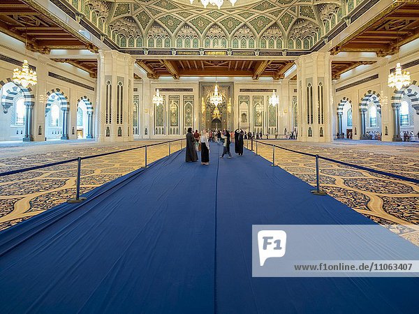 Große Sultan-Qabus-Moschee  Innenraum  Muscat  Maskat  Sultanat Oman  Golfstaat  Arabische Halbinsel  Naher Osten  Asien