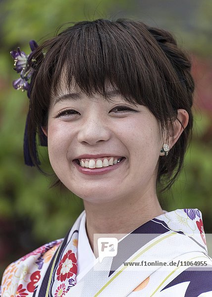 Japanese woman dressed in a traditional kimono  Portrait  Tokyo