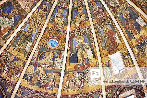 Romanesque frescoes inside the dome of the Romanesque Baptistery  Parma  Emilia Romagna  Italy  Europe