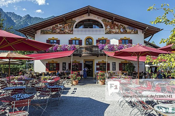 Tavern and beer garden Fischers Mohrenplatz  Garmisch  Garmisch-Partenkirchen District  Werdenfelser Land  Upper Bavaria  Bavaria  Germany  Europe
