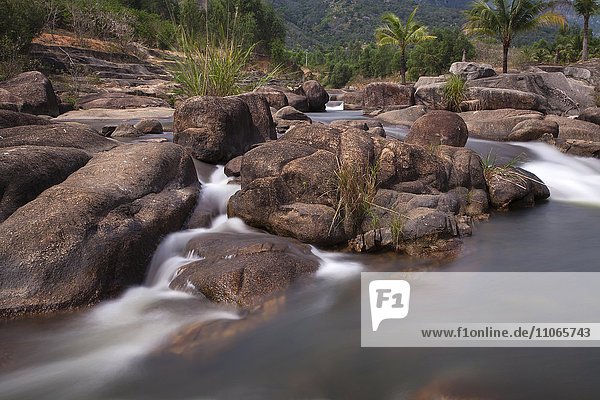 Kleiner Wasserfall im Nationalpark Yersin  Ninh Thuan  Nha Trang  Vietnam  Asien