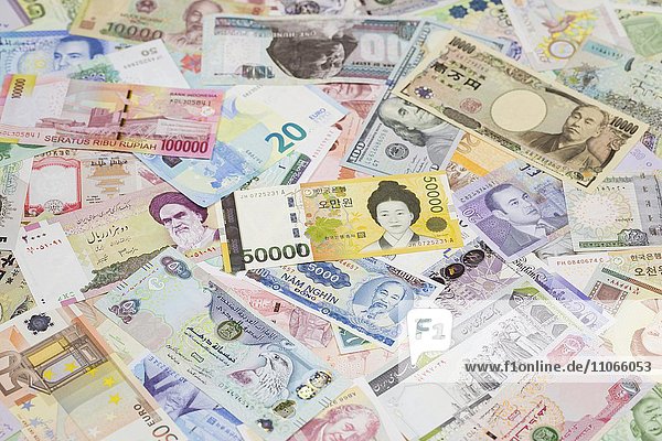 Internationale Banknoten Südkoreanischer Won in der Mitte