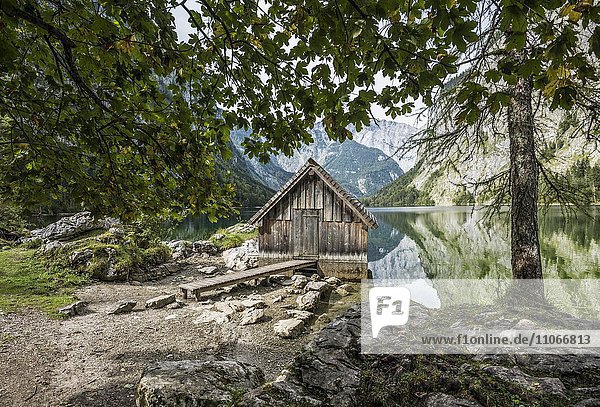Bootshaus am Obersee  Königssee  Nationalpark Berchtesgaden  Berchtesgadener Land  Oberbayern  Bayern  Deutschland  Europa