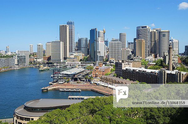 Blick auf Circular Quay und The Rocks  Sydney  New South Wales  Australien  Ozeanien