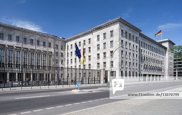 Bundesministerium der Finanzen eröffnet 1936 als Reichsluftfahrtministerium Architekt Ernst Sagebiel erster Monumentalbau der NS-Diktatur Berlin Deutschland Europa