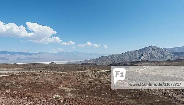 Landstraße 190 durchs Death Valley  Death-Valley-Nationalpark  Kalifornien  USA  Nordamerika