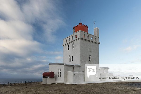 Leuchtturm  Dyrhólaey  Vík í Mýrdal  Suðurland  Island  Europa