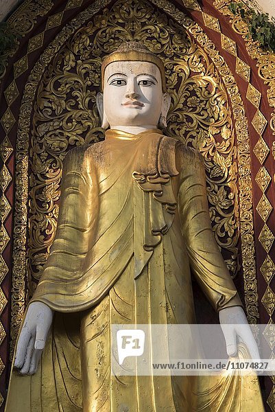 Buddha-Statue  Laymyatnar-Pagode  Bago  Myanmar  Asien