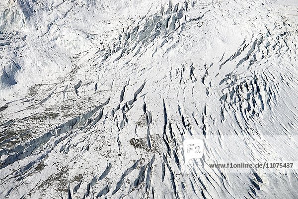 Gletscherspalten  Pasterze Gletscher  Großglockner  Detail  Kärnten  Österreich  Europa