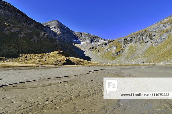 Nassfeld Speichersee hinten Sinwelleck Nationalpark Hohe Tauern Kärnten Österreich Europa