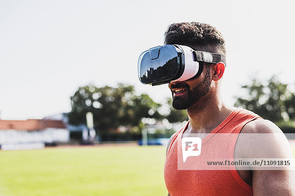 Sportler mit Virtual-Reality-Brille
