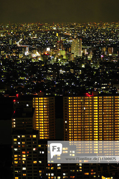 Ichikawa Stadt bei Nacht  Präfektur Chiba  Honshu  Japan