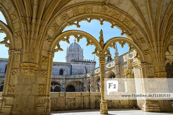Manuelinische Ornamente im Kreuzgang des Mosteiro dos Jeronimos (Kloster der Hieronymiten)  UNESCO-Weltkulturerbe  Belem  Lissabon  Portugal  Europa