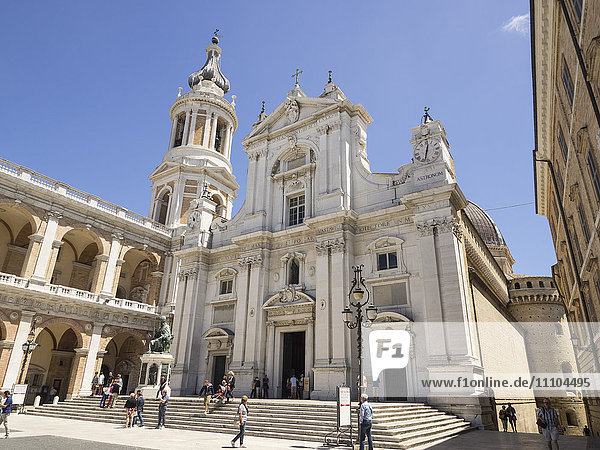 Basilica della Santa Casa  Piazza della Madonna  Wallfahrtsort Loreto  Marken  Italien  Europa
