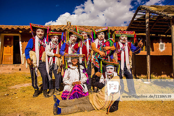 Traditionelle Ukuku-Tänzer  Cusco  Peru  Südamerika