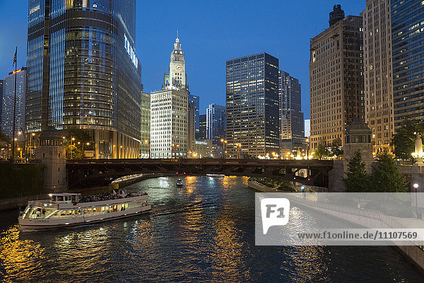 Along the Chicago River at dusk  Downtown Chicago  Illinois  United States of America  North America