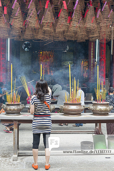 Incense coils in the Quan Am Buddhist Pagoda  Cholon  Ho Chi Minh City (Saigon)  Vietnam  Indochina  Southeast Asia  Asia