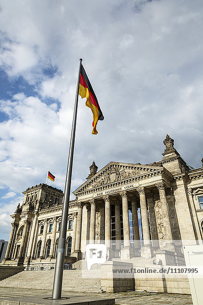 Der Reichstag  Mitte  Berlin  Deutschland  Europa