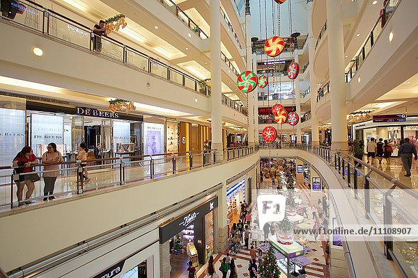 Suria KLCC Einkaufszentrum zu Weihnachten  Kuala Lumpur  Malaysia  Südostasien  Asien
