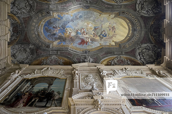 Italien  Piemont  Turin  Königspalast  Die große Treppe  Deckenfresko von Paolo Emilio Morgari  Wandmalereien von Enrico Gamba und Giuseppe Bertini