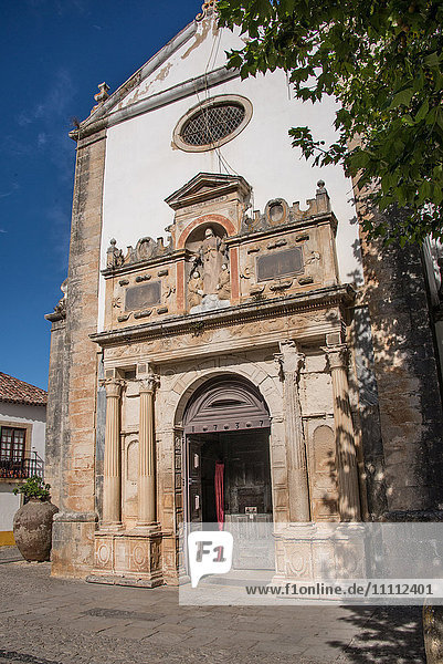 Europa  Portugal  Region Estremadura  Bezirk Leiria  Obidos  Kirche der Heiligen Maria