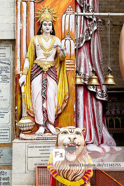 Female statue in Hindu temple