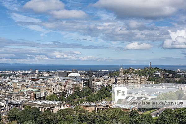 United Kingdom  Scotland  Edinburgh  historical city center  Firth of Forth