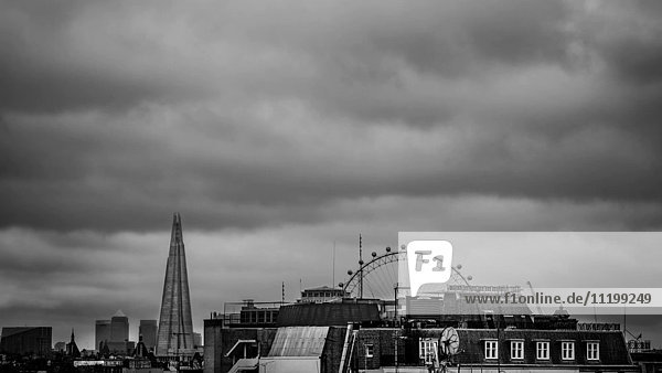 Wolken-Zeitraffer über Skyline London  England  UK