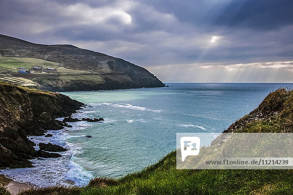 Launisches Wetter in Slea-Head auf der Dingle-Halbinsel; County Kerry  Irland'.