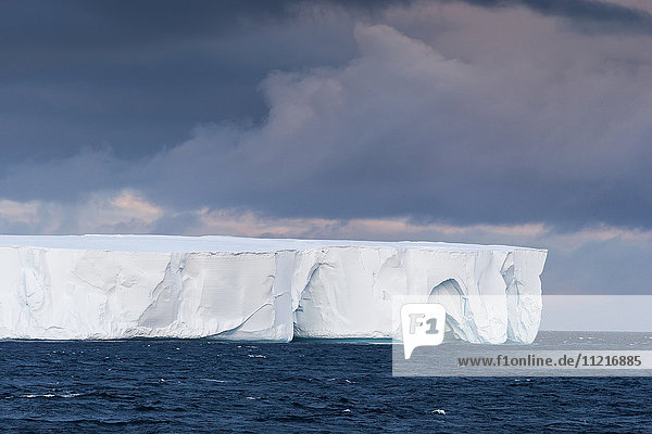 Tafel-Eisberg; Antarktis'.