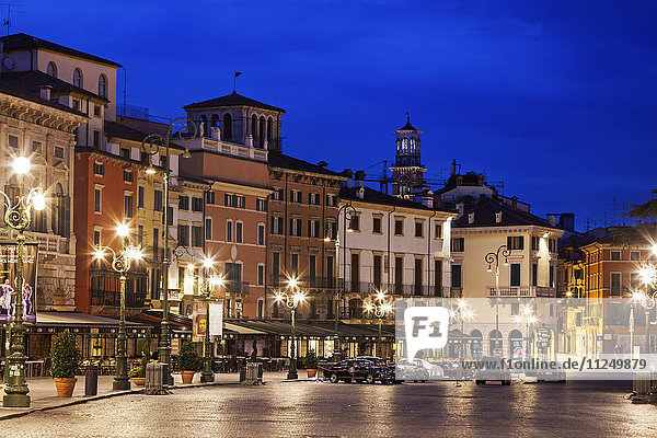 Piazza Bra in Verona Verona  Venetien  Italien