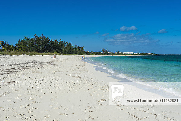 Weltberühmter Strand Grace Bay  Providenciales  Turks- und Caicosinseln  Karibik  Mittelamerika
