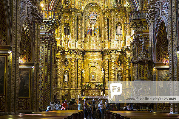 Innenraum der Iglesia de la Compania de Jesus  UNESCO-Weltkulturerbe  Quito  Ecuador  Südamerika