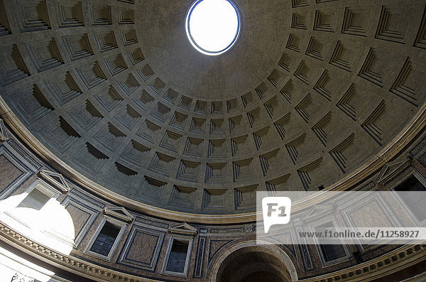 Italien  Rom  Kuppel des Pantheon