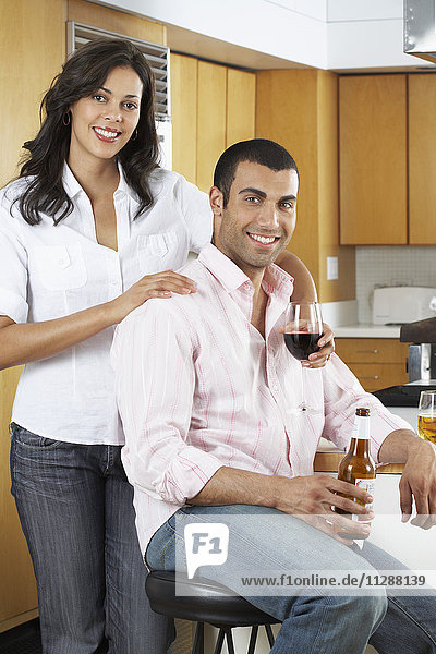 Porträt eines Paares in der Küche