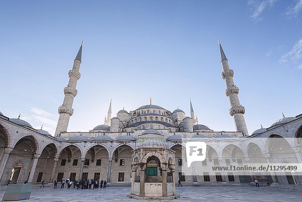 Die Blaue Moschee  Sultan-Ahmed-Moschee  Istanbul  Türkei  Asien