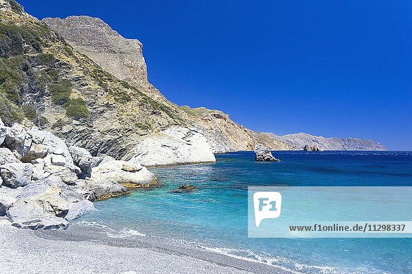 Türkisfarbenes Wasser  Agia Anna Beach  Insel Amorgos  Kykladen  Griechenland  Europa